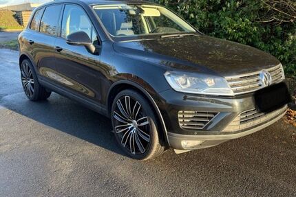 VW Touareg 181.000 km 17.450 € Rastede 26180