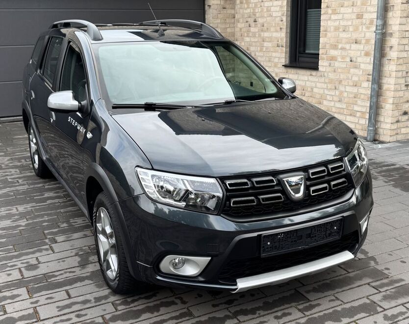 Dacia Logan 62.000 km 9.900 € Schwanewede 28790