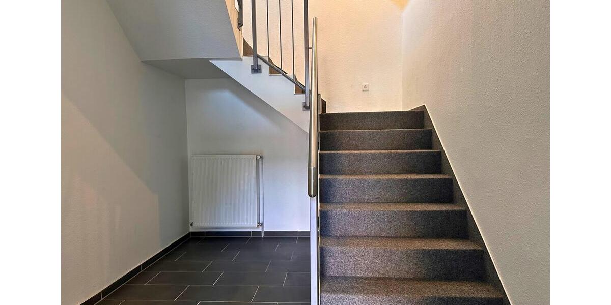 Dachgeschoßwohnung Wardenburg - 4 Zimmer, 130 m&sup2;, 950&euro; | Angebot:25377061