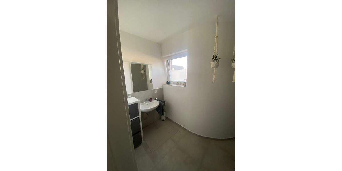 Etagenwohnung Oldenburg Bürgerfelde - 2 Zimmer, 84 m&sup2;, 900&euro; | Angebot:25796686