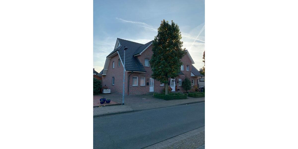 Einfamilienhaus Bösel - 12 Zimmer, 300 m&sup2;, 579.000&euro; | Angebot:26223376