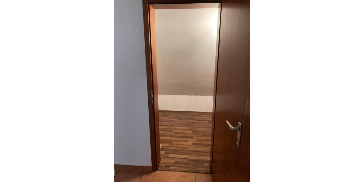 Dachgeschoßwohnung Ganderkesee - 3 Zimmer, 76 m&sup2;, 650&euro; | Angebot:26322893