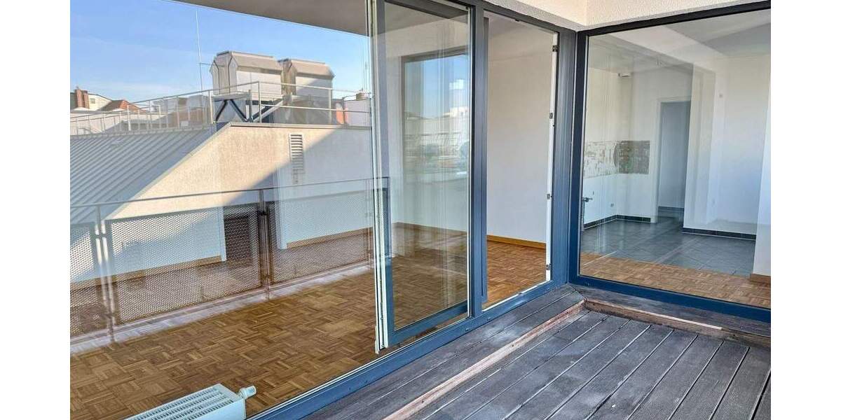 Etagenwohnung Oldenburg Innenstadt - 3 Zimmer, 96 m&sup2;, 1.058&euro; | Angebot:25679027