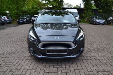 Ford S-Max 120.400 km 17.900 &euro; Oldenburg 26125