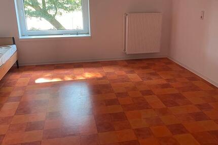 Wohnung Friesoythe - 3 Zimmer, 140 m&sup2;, 900&euro; | Angebot:25380262