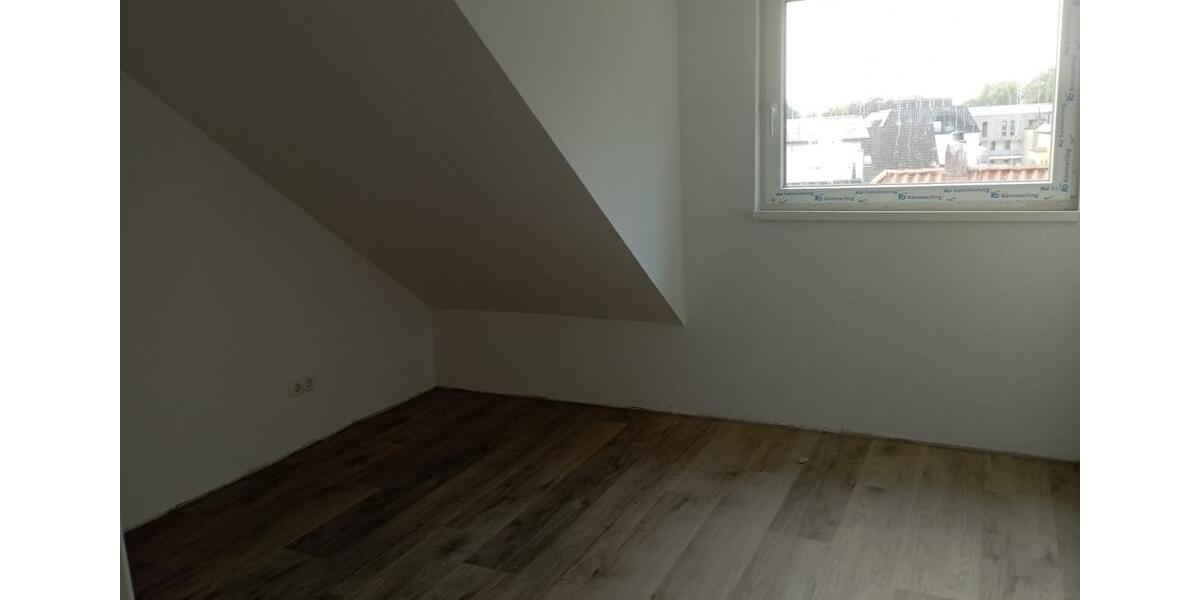 Dachgeschoßwohnung Oldenburg Bürgeresch - 1 Zimmer, 63 m&sup2;, 900&euro; | Angebot:24704581