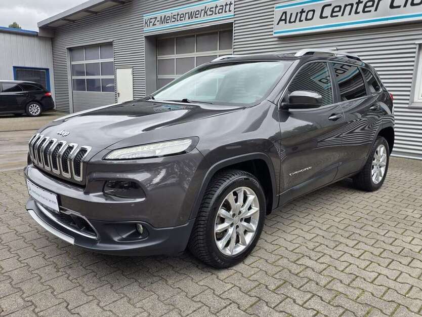 Jeep Cherokee 218.000 km 13.900 € Cloppenburg 49661