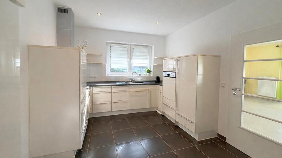 Erdgeschoßwohnung Bad Zwischenahn - 4 Zimmer, 162 m&sup2;, 1.750&euro; | Angebot:26014554