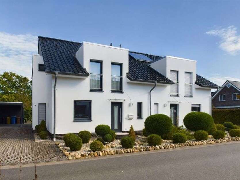 Haus zum Mieten in Wiefelstede Metjendorf 1.650 € 122.5 m²
