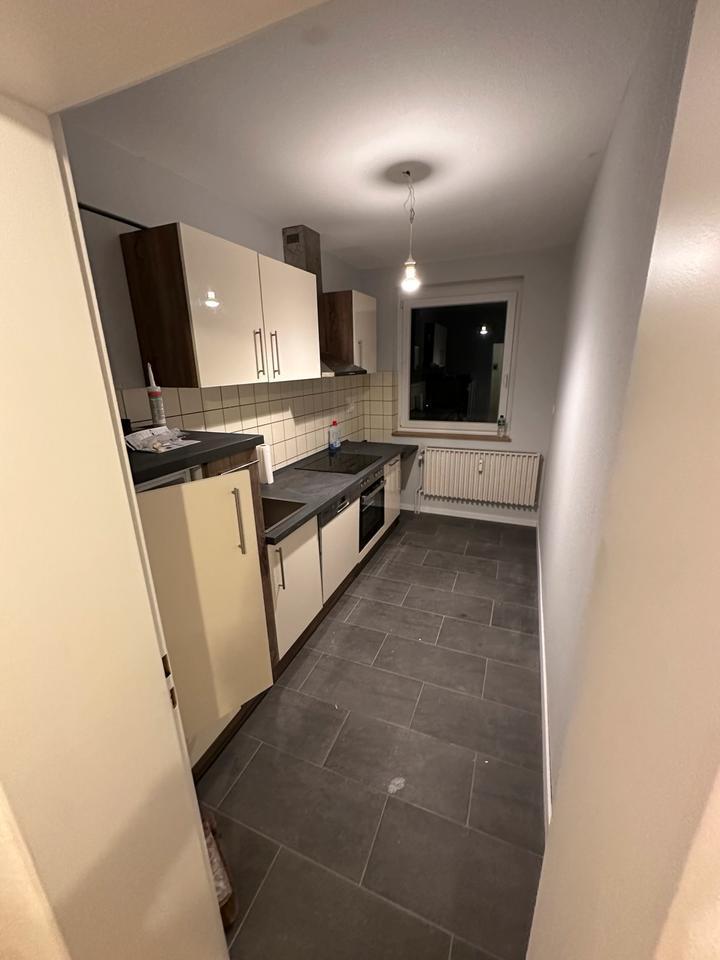 2 Zimmer Erdgeschoss Wohnung -frisch Saniert