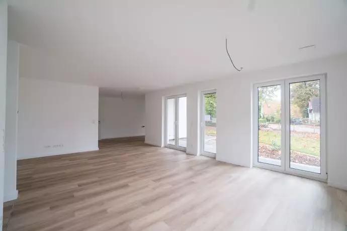 Erdgeschoßwohnung Oldenburg Bürgeresch - 4 Zimmer, 155 m&sup2;, 1.950&euro; | Angebot:26594425