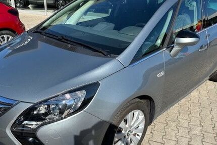 Opel Zafira Tourer 62.234 km 12.990 € Oldenburg 26131