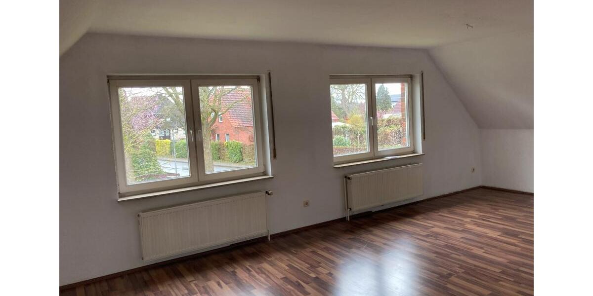 Dachgeschoßwohnung Ganderkesee - 3 Zimmer, 76 m&sup2;, 650&euro; | Angebot:26322893