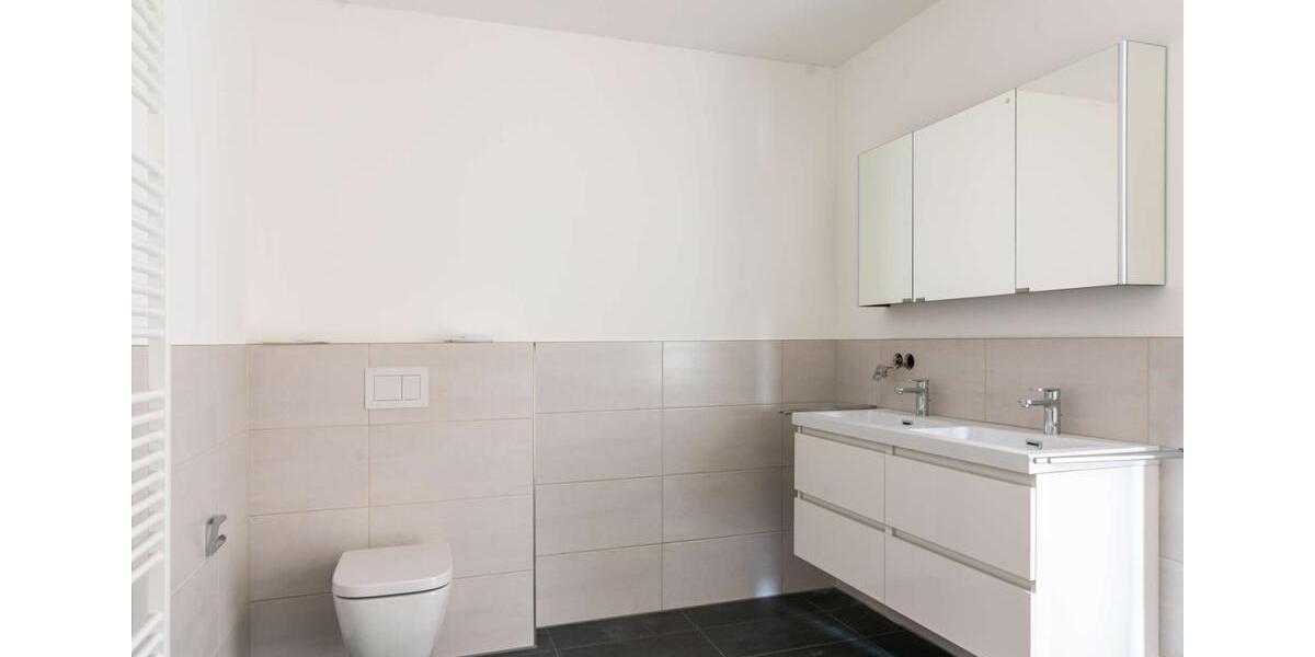 Etagenwohnung Bad Zwischenahn - 3 Zimmer, 100 m&sup2;, 1.300&euro; | Angebot:26001572