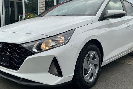 Hyundai i20 31.872 km 14.900 € Oldenburg 26125
