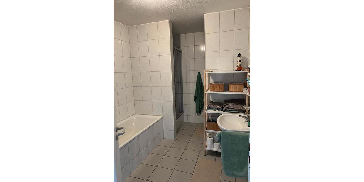 Dachgeschoßwohnung Wiefelstede - 3 Zimmer, 73 m&sup2;, 700&euro; | Angebot:26236372