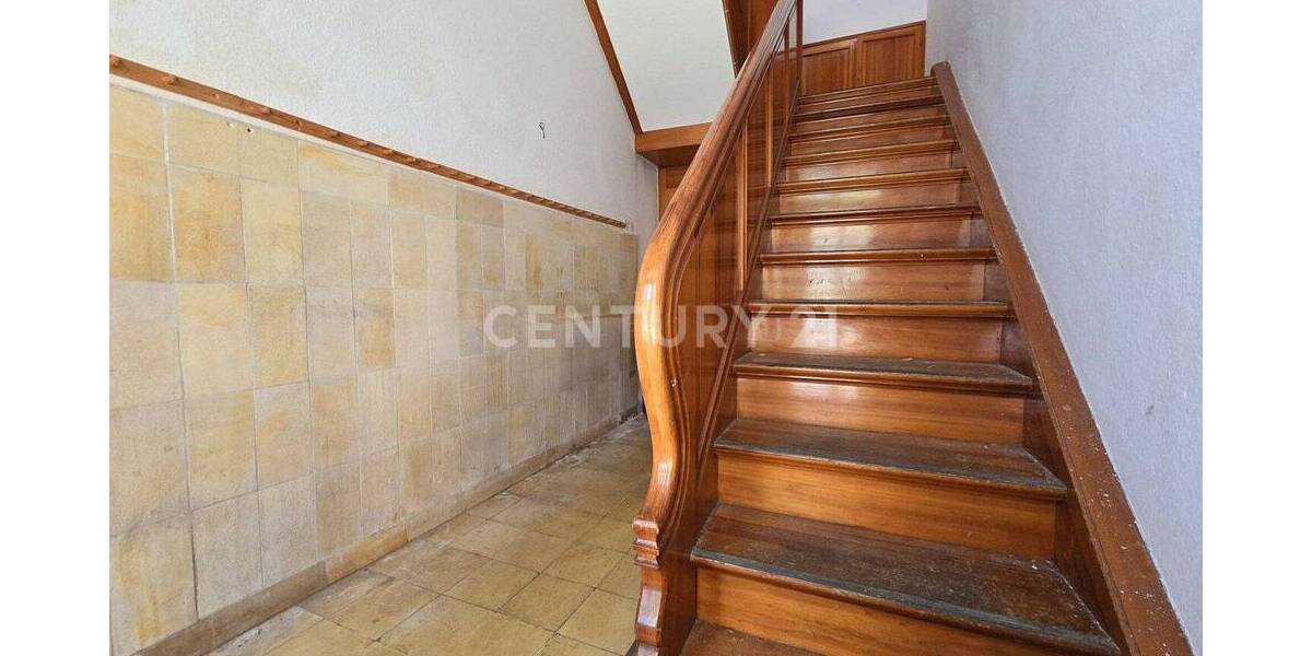 Gewerbeobjekt Varel - 6 Zimmer, 229.500&euro; | Angebot:25696195