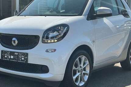 Smart forTwo 41.990 km 10.900 € Oldenburg 26125