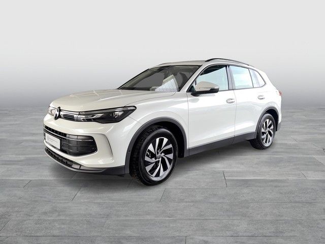 VW Tiguan 11.934 km 35.478 € Oldenburg 26135