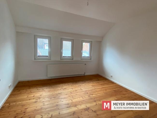 Praxisgebäude mit ELW in Rastede-Wahnbek zu vermieten (Obj.-Nr.: 6577) zimmer