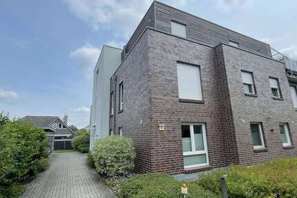 Wohnung zum Mieten in Oldenburg 2.450 € 218.55 m²
