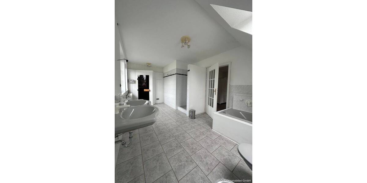 Einfamilienhaus Hude (Oldenburg) Hude - 3 Zimmer, 145 m&sup2;, 1.500&euro; | Angebot:26834899