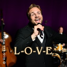 Patrick Snow - L-O-V-E : Die schönsten Liebeslieder der letzten 100 Jahre 12.12.2025 Veranstaltungszentrum Burg Seevetal