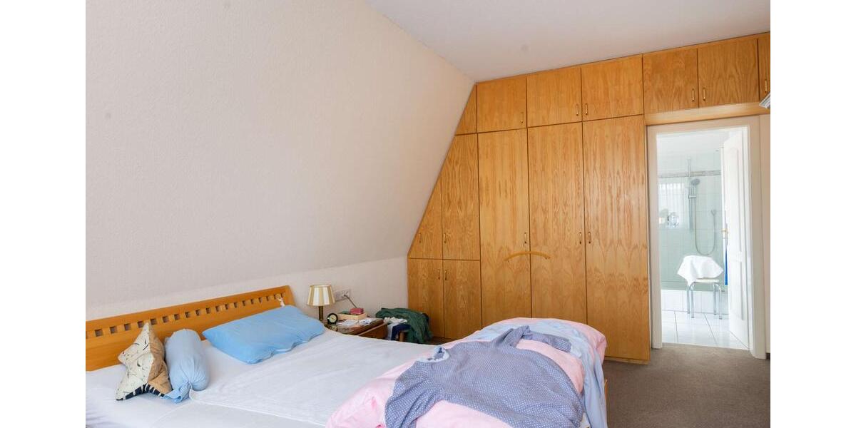 Dachgeschoßwohnung Bad Zwischenahn - 3.5 Zimmer, 127 m&sup2;, 1.200&euro; | Angebot:25783968