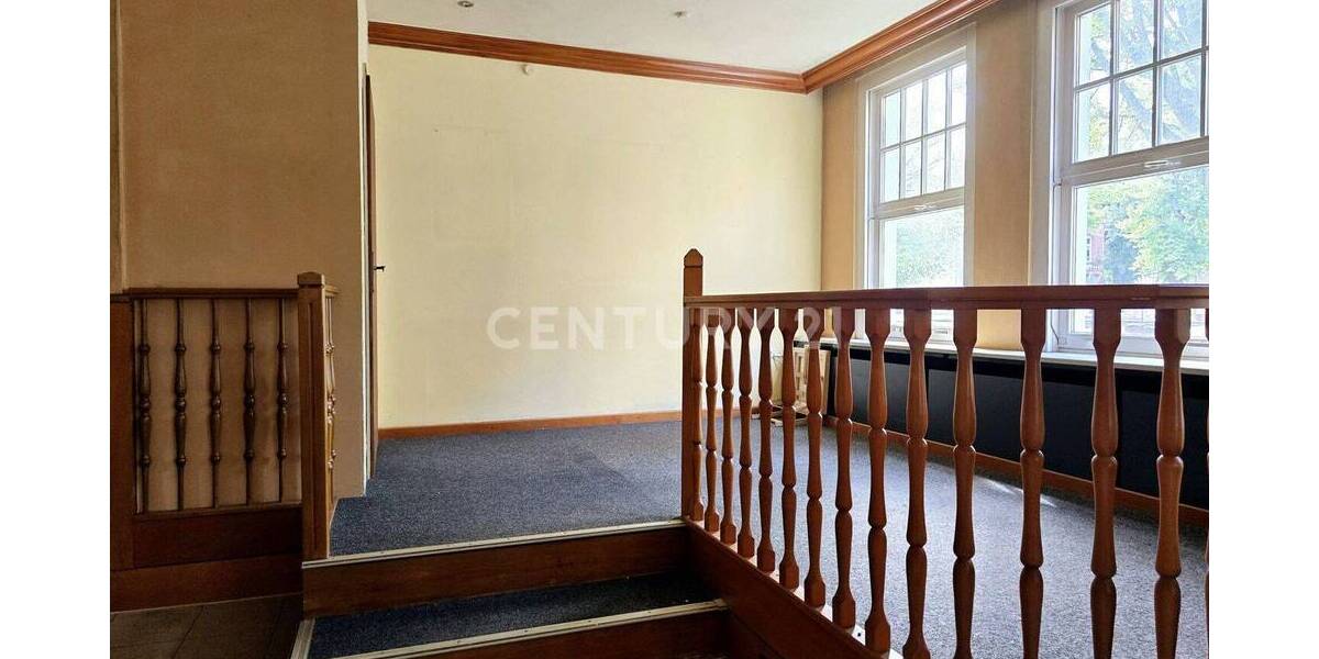 Gewerbeobjekt Varel - 6 Zimmer, 229.500&euro; | Angebot:25696195