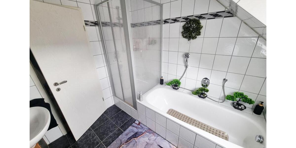 Doppelhaushälfte Bad Zwischenahn - 4 Zimmer, 111 m&sup2;, 399.000&euro; | Angebot:27183563