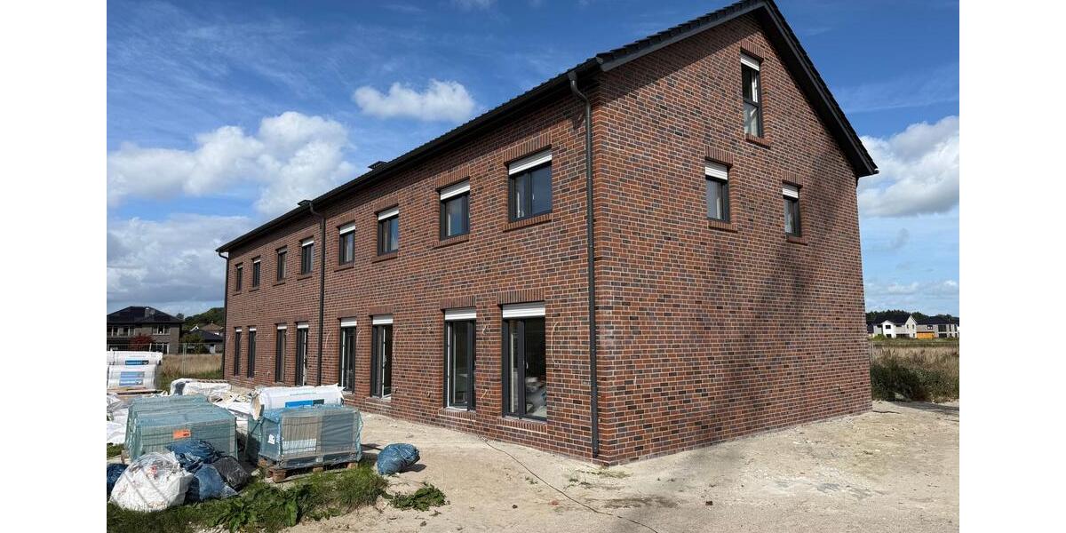 Rastede - Im Göhlen: Neubau-Reihenendhaus mit Einbauküche als Erstbezug 5 zimmer