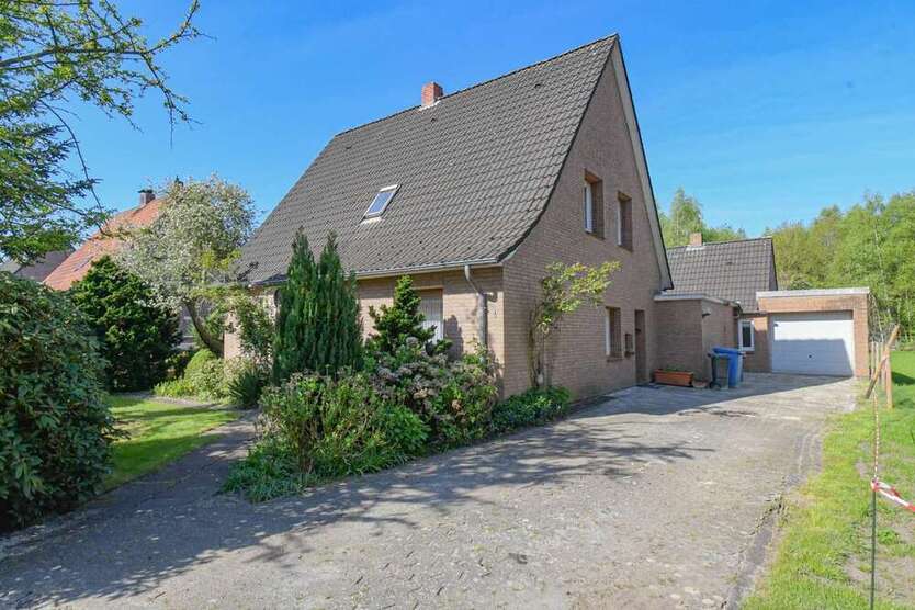 Haus zum Kaufen in Bösel 220.000 € 143.89 m²