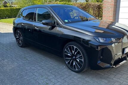 BMW iX 4.134 km 87.500 &euro; Bad Zwischenahn 26160