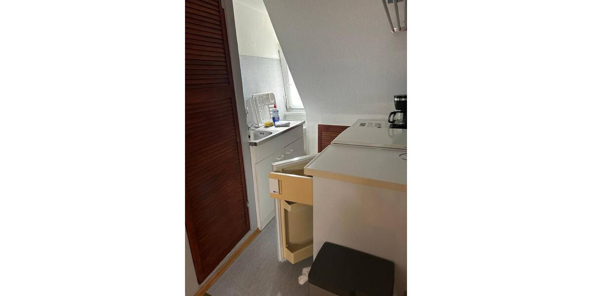 Dachgeschoßwohnung Oldenburg Ziegelhof - 3 Zimmer, 50 m&sup2;, 380&euro; | Angebot:24700955