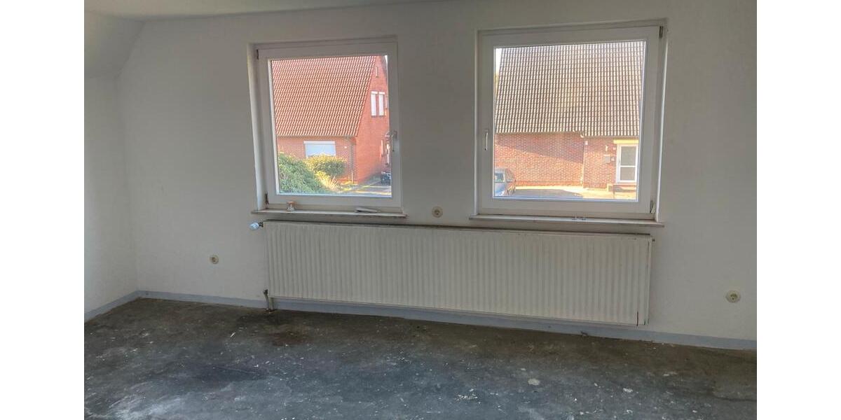 Dachgeschoßwohnung Wiefelstede - 3 Zimmer, 77 m&sup2;, 755&euro; | Angebot:26347994