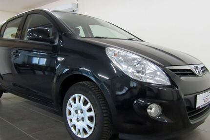Hyundai i20 82.700 km 5.890 &euro; Oldenburg 26125