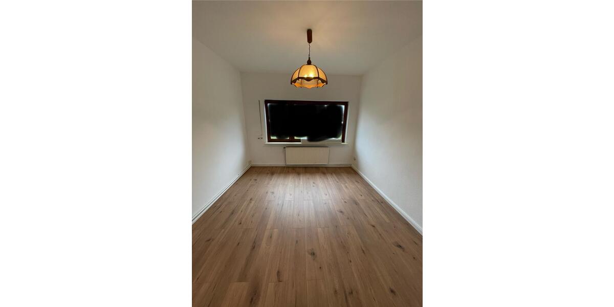 Etagenwohnung Delmenhorst - 5 Zimmer, 120 m&sup2;, 1.250&euro; | Angebot:26632954