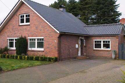 Haus zum Kaufen in Varel 365.000 € 125.5 m² 4 zimmer