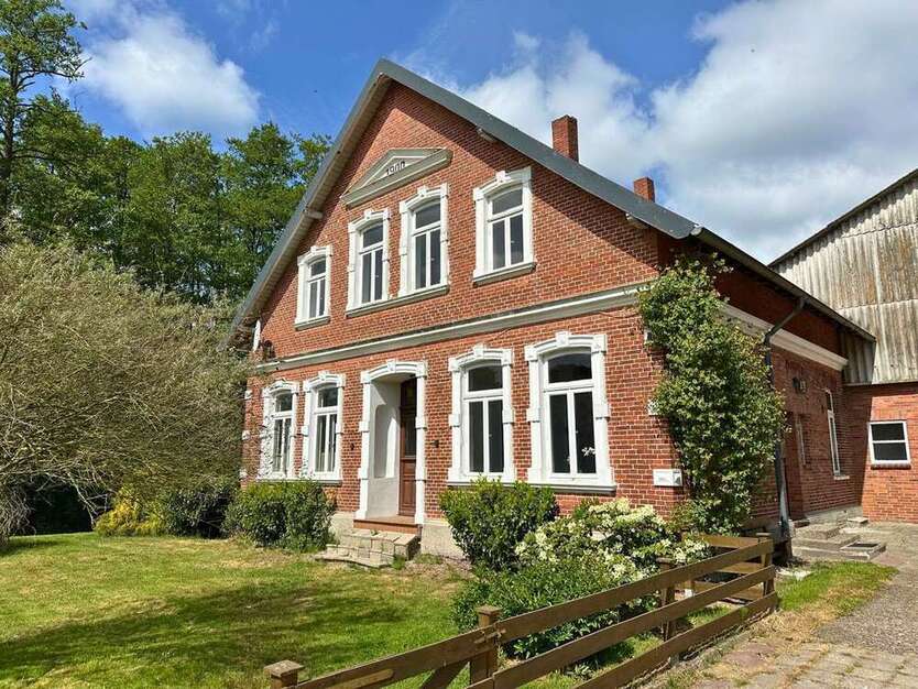 Haus zum Kaufen in Hude (Oldenburg) 259.000 € 211.97 m²