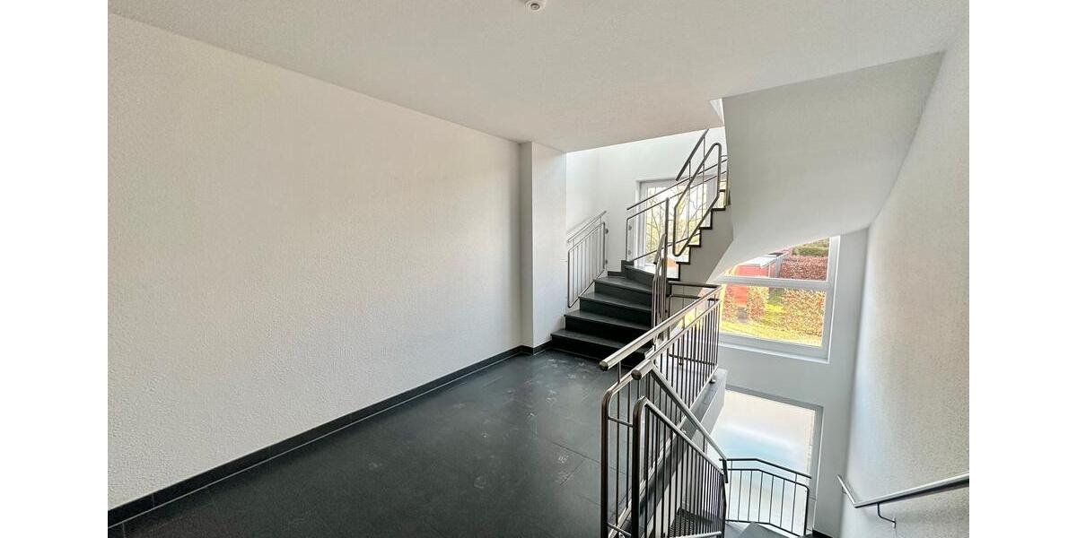 Dachgeschoßwohnung Bad Zwischenahn - 3 Zimmer, 109 m&sup2;, 1.250&euro; | Angebot:24682467