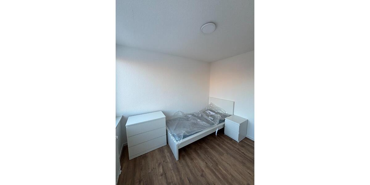 Dachgeschoßwohnung Oldenburg Bürgeresch - 4 Zimmer, 15 m&sup2;, 450&euro; | Angebot:25045188
