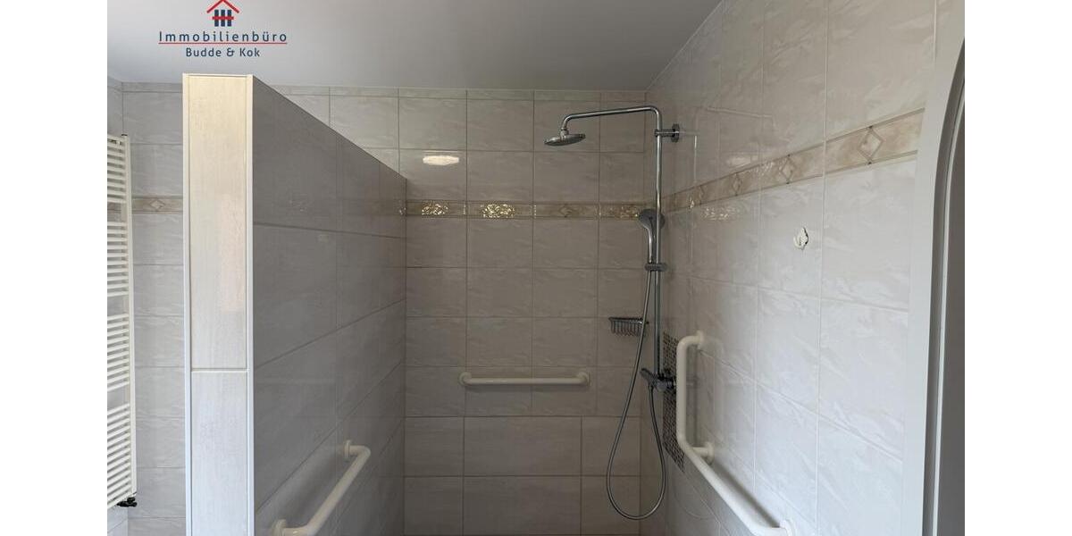 Doppelhaushälfte Friesoythe - 7 Zimmer, 233 m&sup2;, 1.500&euro; | Angebot:26247200