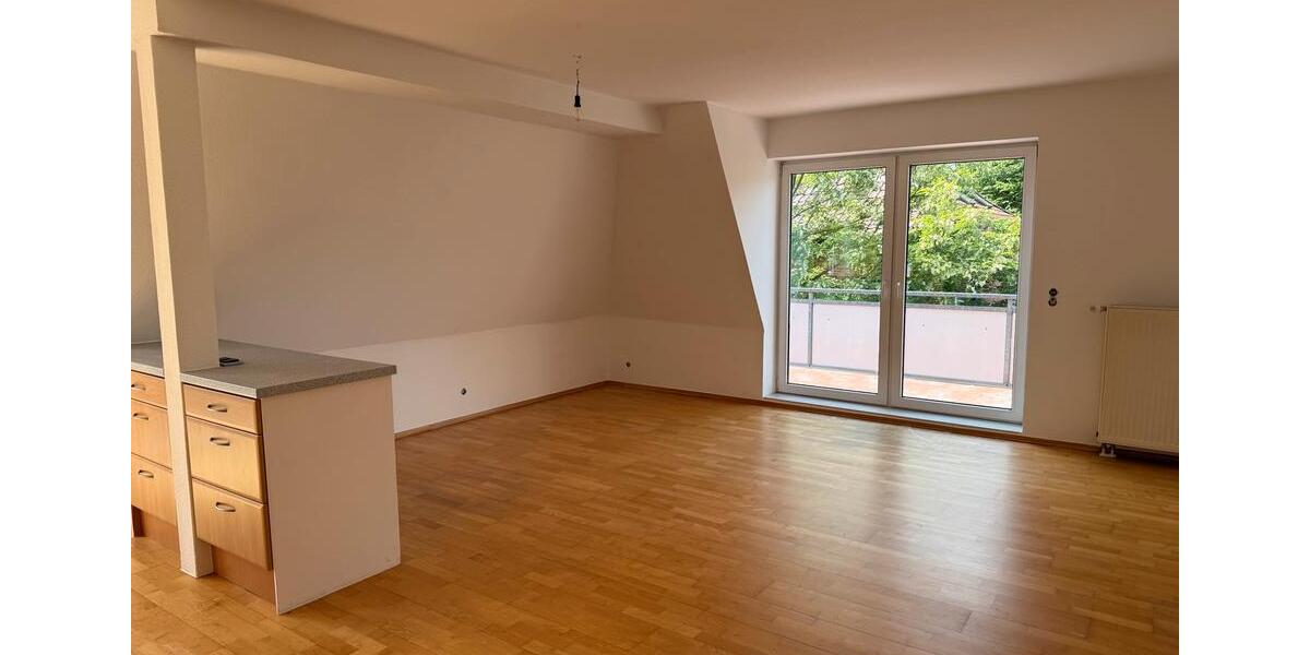 Dachgeschoßwohnung Westerstede - 3 Zimmer, 74 m&sup2;, 209.000&euro; | Angebot:27070732