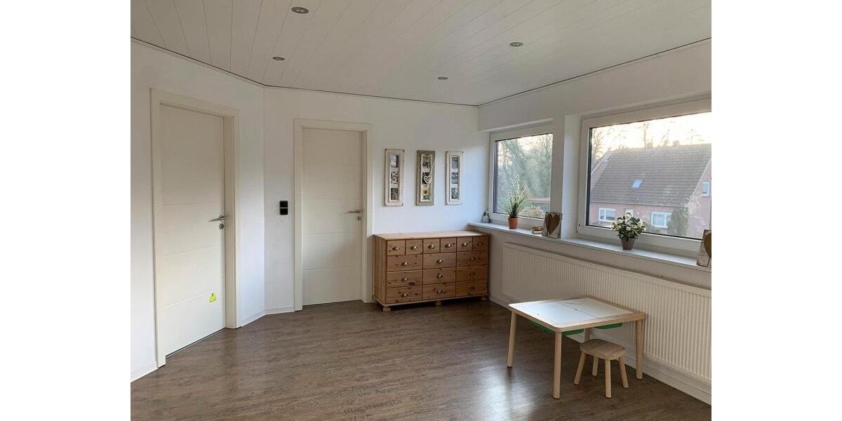 Einfamilienhaus Edewecht - 7 Zimmer, 263 m&sup2;, 2.290&euro; | Angebot:26225549
