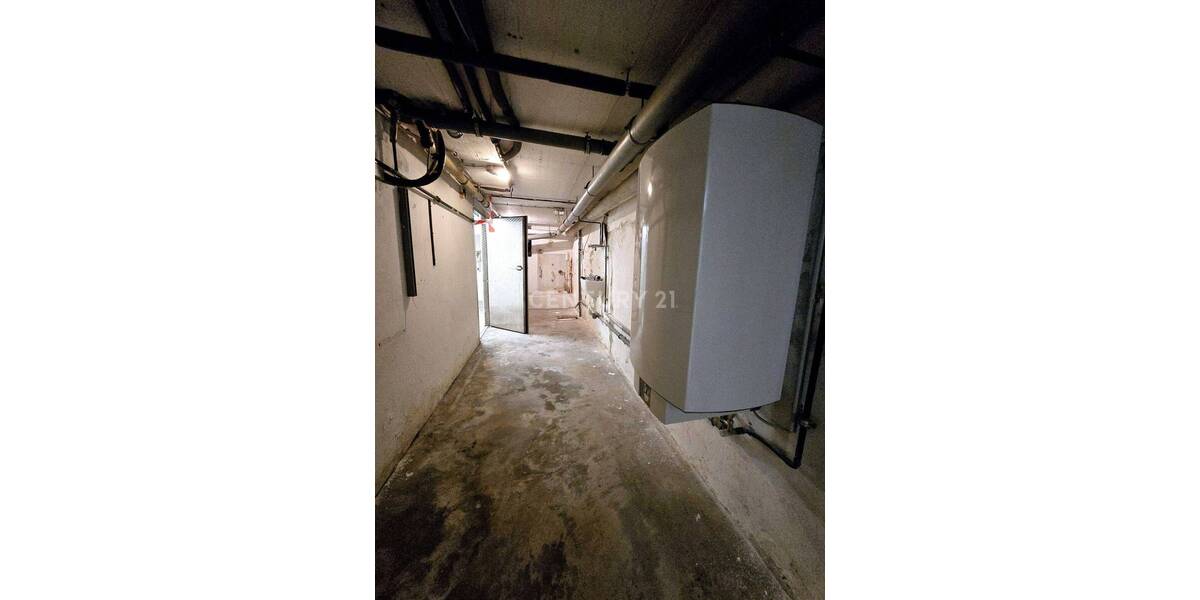 Gewerbeobjekt Varel - 6 Zimmer, 229.500&euro; | Angebot:25696195