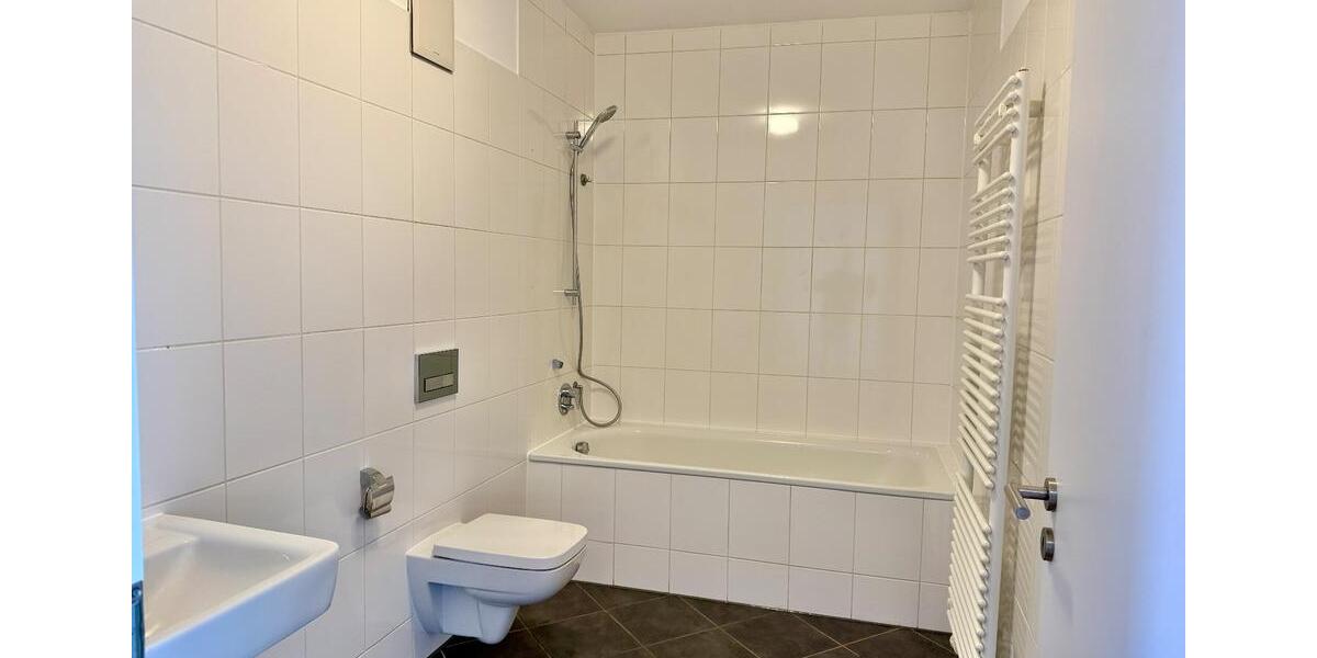 Etagenwohnung Oldenburg Dobbenviertel - 3 Zimmer, 96 m&sup2;, 1.152&euro; | Angebot:23805656