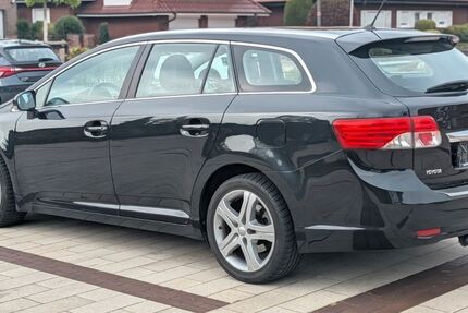Toyota Avensis 247.106 km 5.200 &euro; Garrel 49681