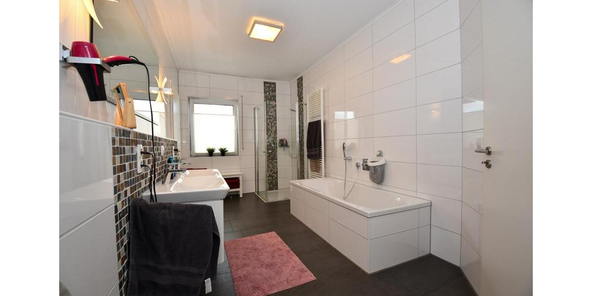 Einfamilienhaus Friesoythe - 4 Zimmer, 190 m&sup2;, 1.450&euro; | Angebot:23872464