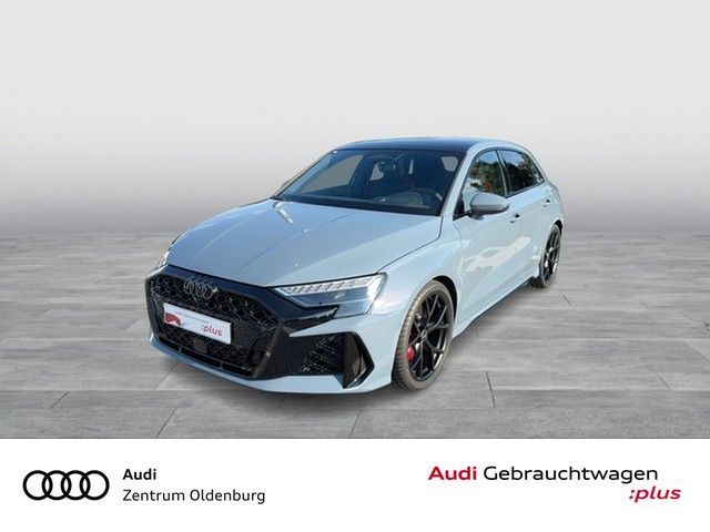 Audi RS3 1.999 km 76.999 € Oldenburg 26135