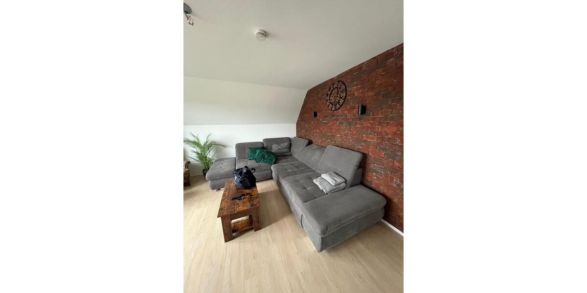 Dachgeschoßwohnung Oldenburg Eversten - 3.5 Zimmer, 82 m&sup2;, 1.500&euro; | Angebot:25633541